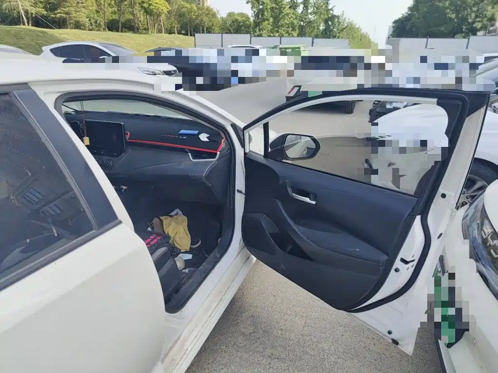 Toyota Corolla 2023 — фото 20