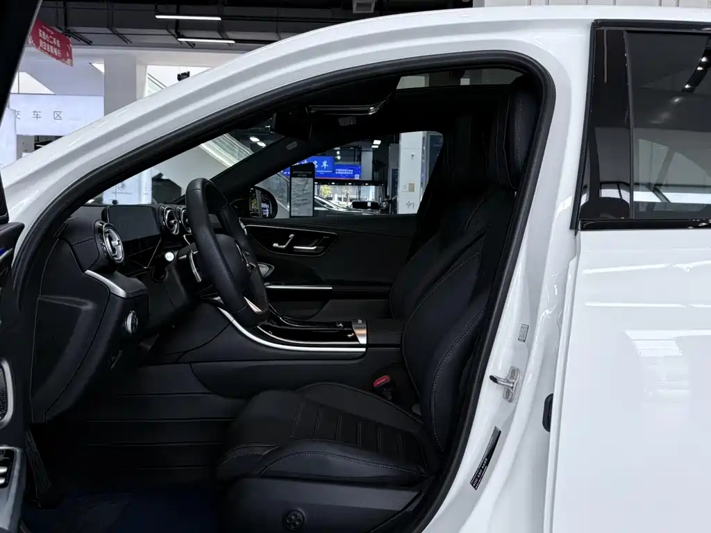 Mercedes-Benz C-Class 2024