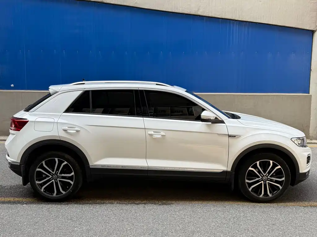 Volkswagen T-Roc 2022 — фото 7