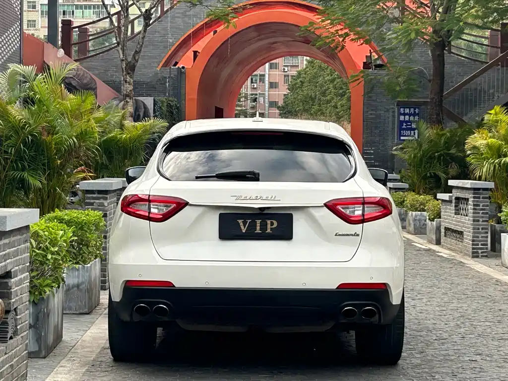 Maserati Levante 2019 — фото 8