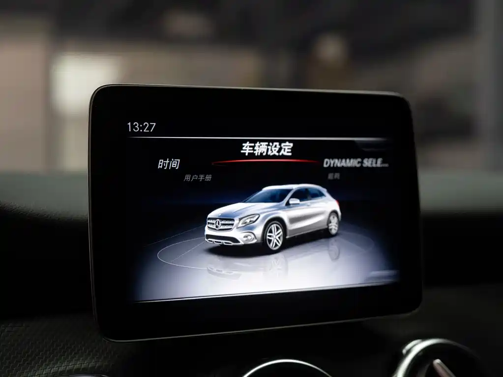 Mercedes-Benz GLA 2018 — фото 16