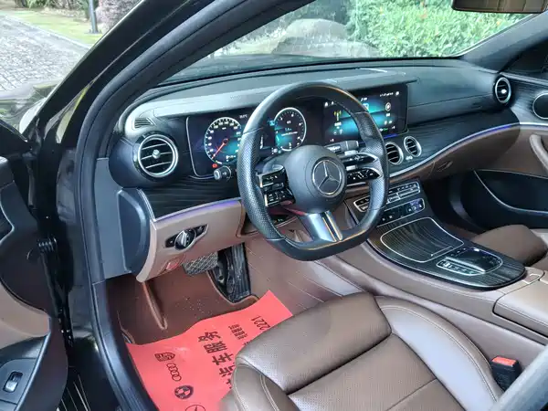 Mercedes-Benz E-Class 2022