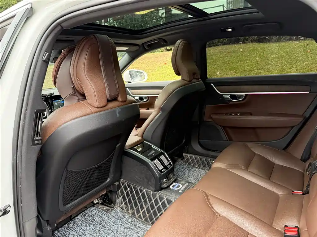 Volvo S90 2022 — фото 9