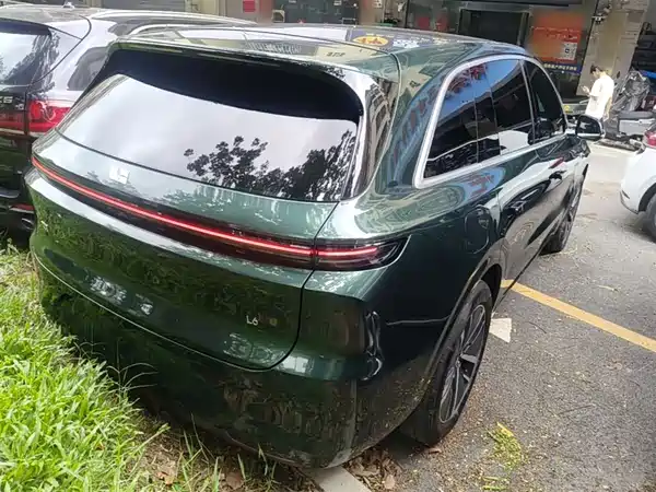Li Auto L6 2024
