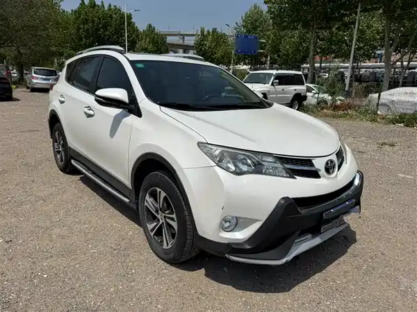 Toyota RAV4 2015