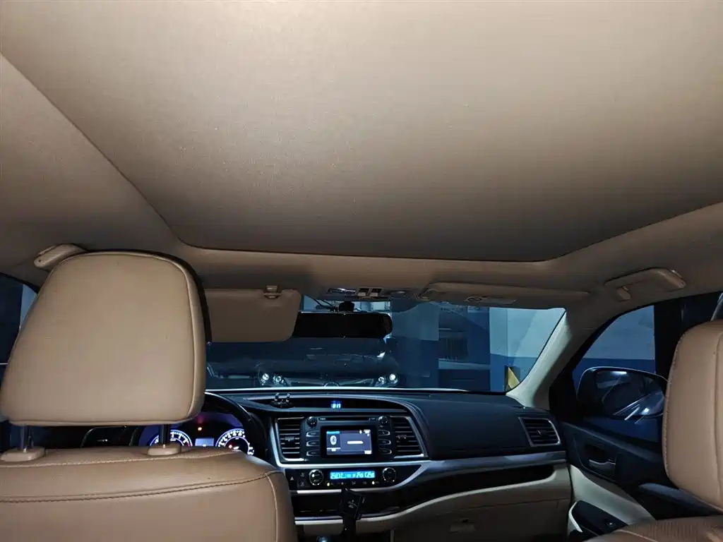 Toyota Highlander 2017 — фото 15