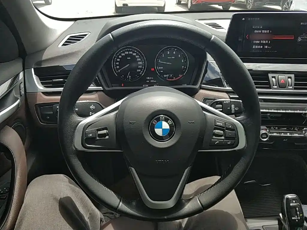 BMW X1 2020 — фото 11