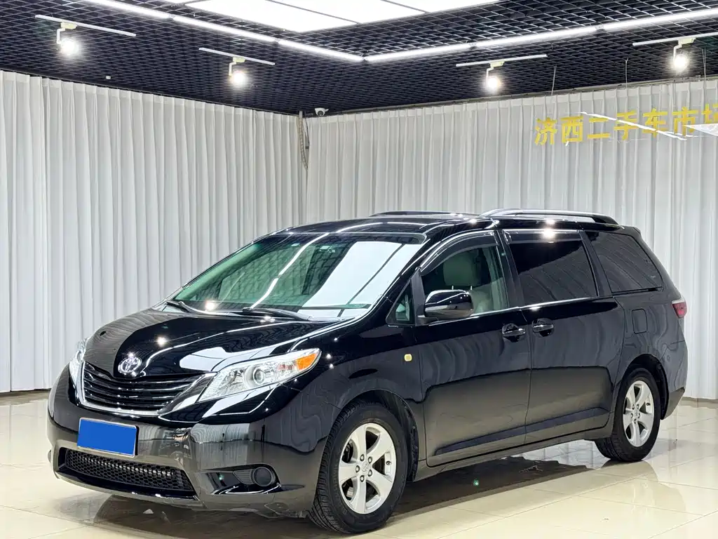 Toyota Sienna 2015