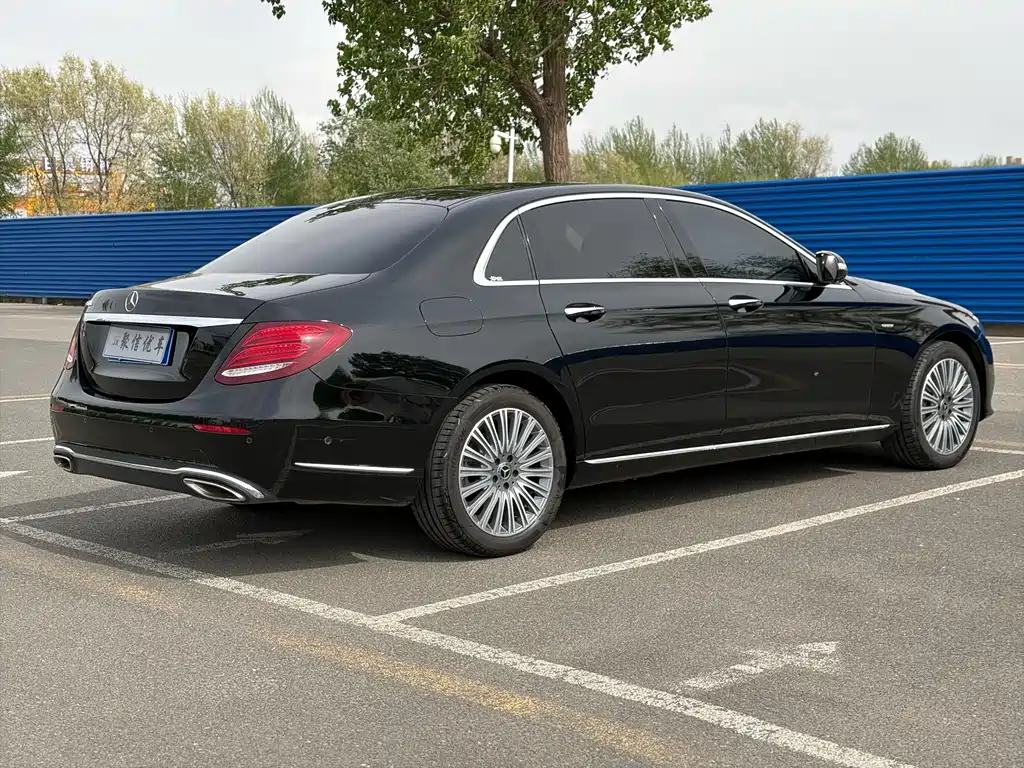 Mercedes-Benz E-Class 2020 — фото 20