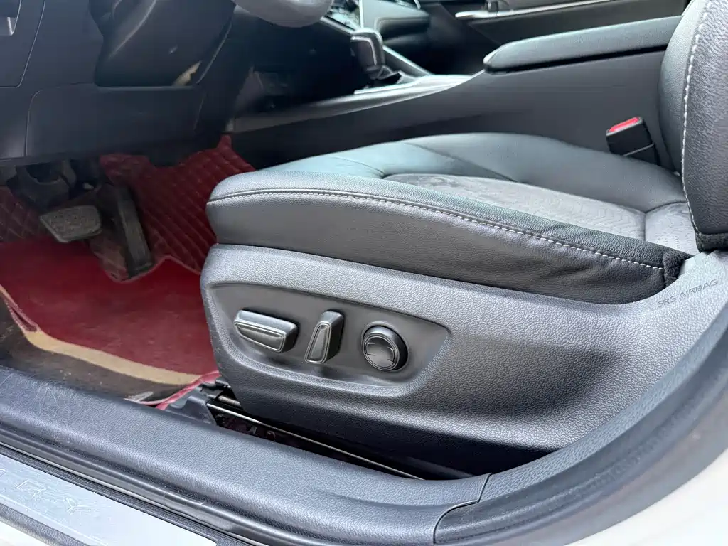 Toyota Camry 2021 — фото 11