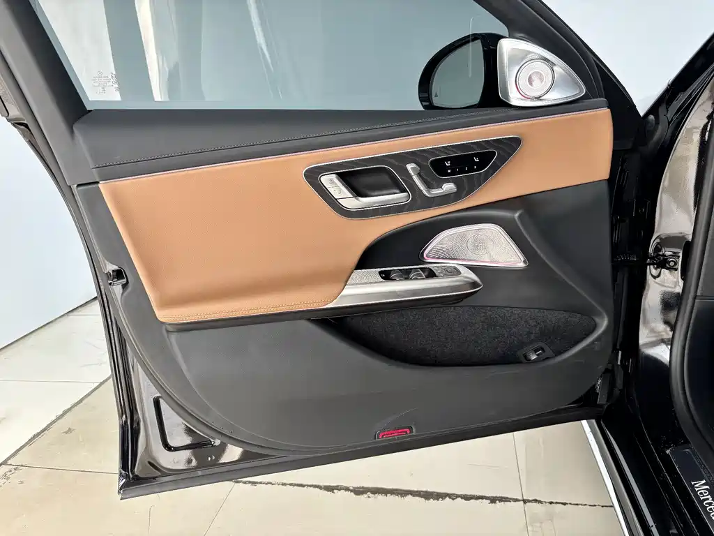 Mercedes-Benz E-Class New Energy 2025 — фото 9