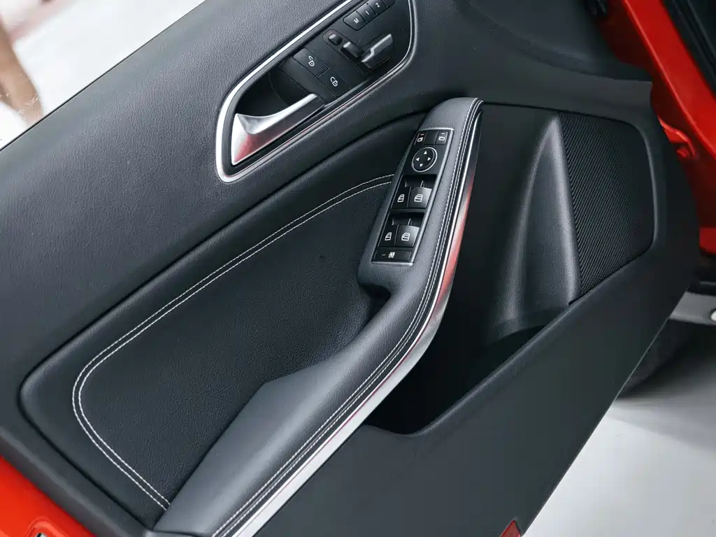 Mercedes-Benz GLA 2015 — фото 15