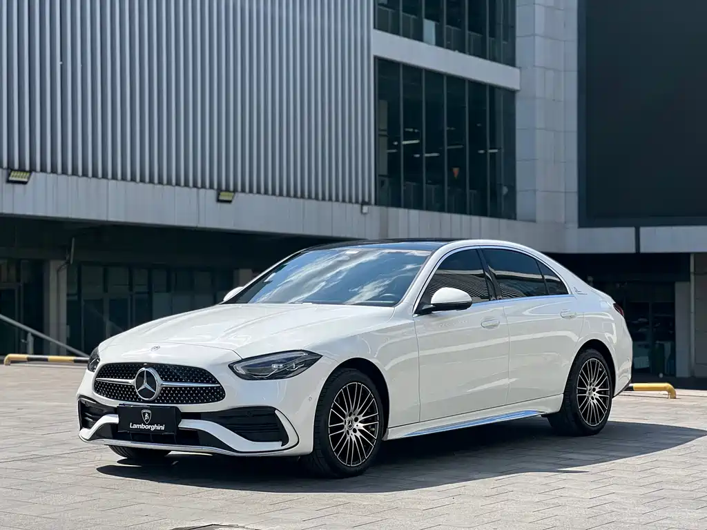Mercedes-Benz C-Class 2024 — фото 4