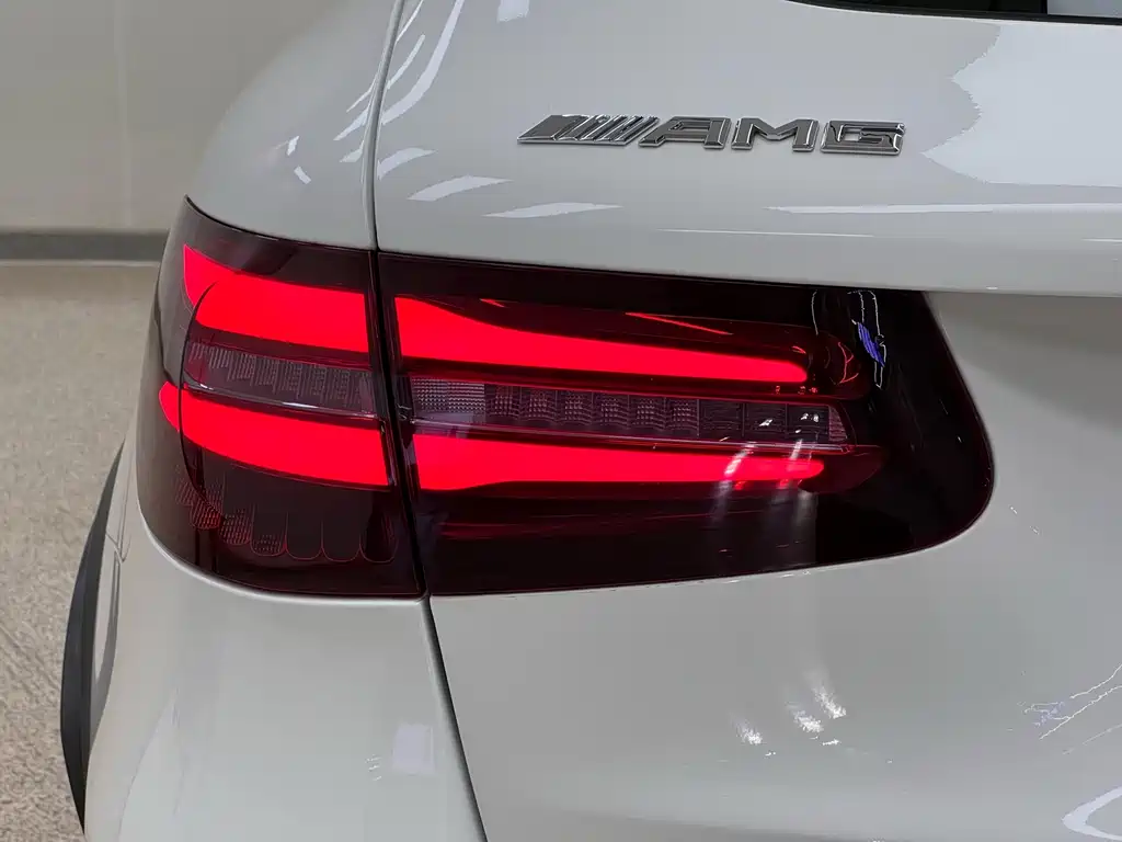 Mercedes-Benz GLC AMG 2019 — фото 11