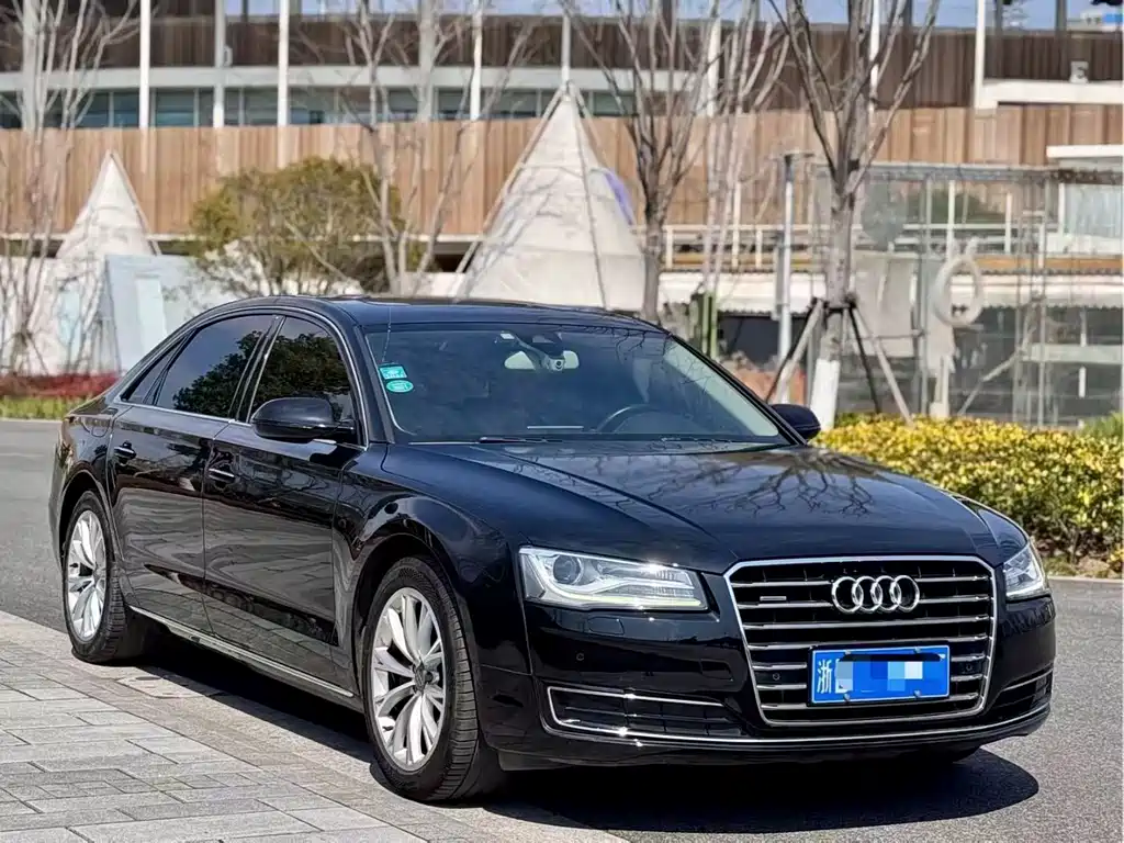 Audi A8 2015 — фото 3
