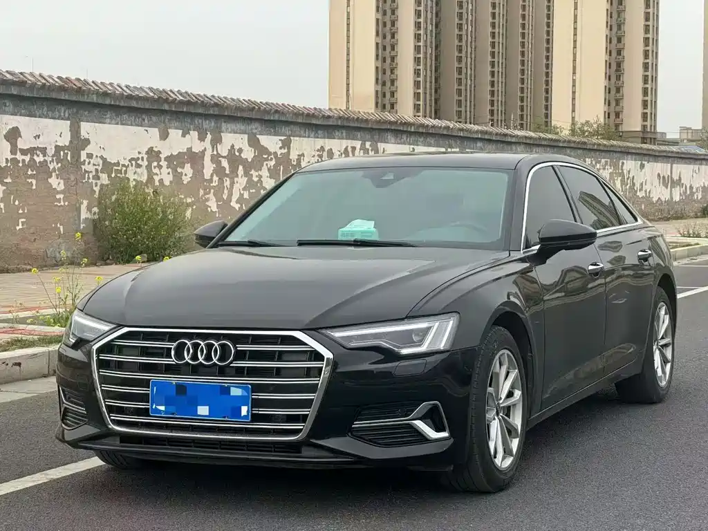Audi A6L 2024 — фото 1