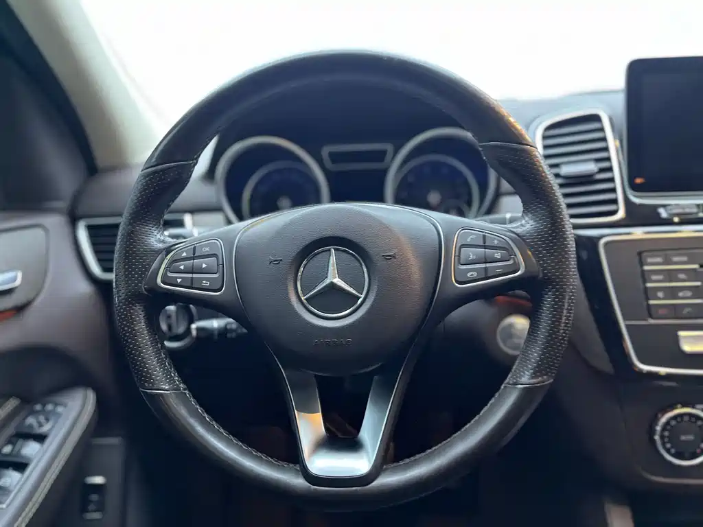 Mercedes-Benz GLE 2017