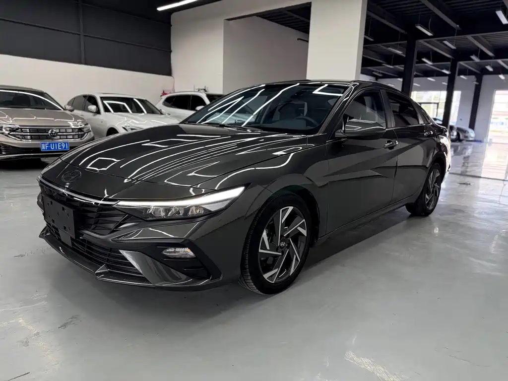 Hyundai Elantra 2023