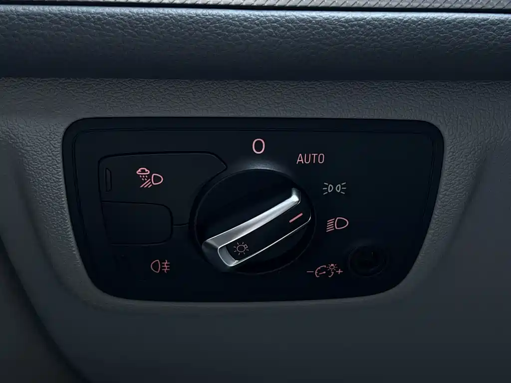 Audi A6L 2012 — фото 10