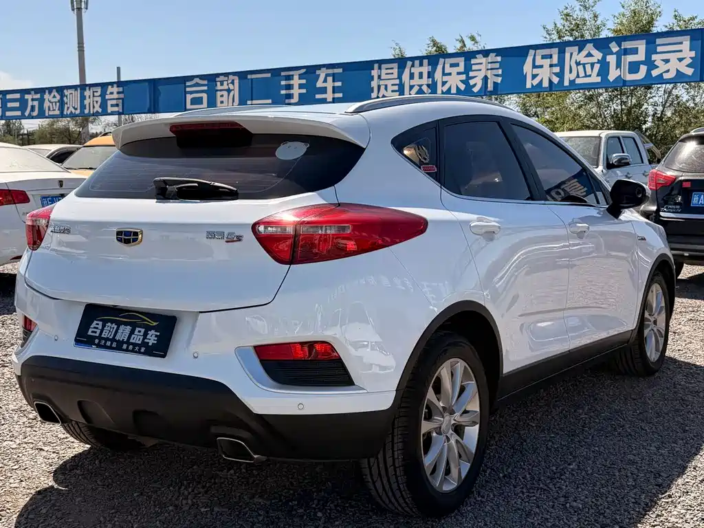 Geely Emgrand GS 2018 — фото 9
