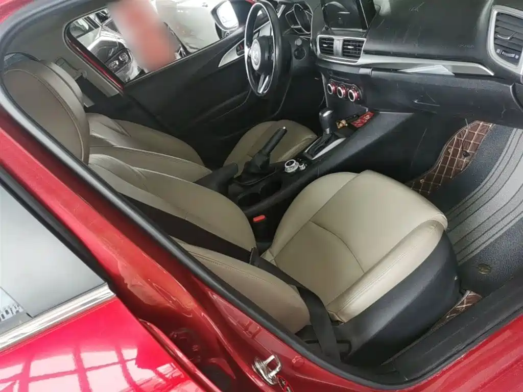 Mazda 3 Axela 2019 — фото 25
