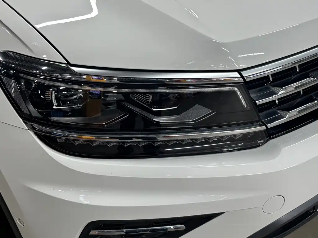Volkswagen Tiguan L 2019 — фото 3