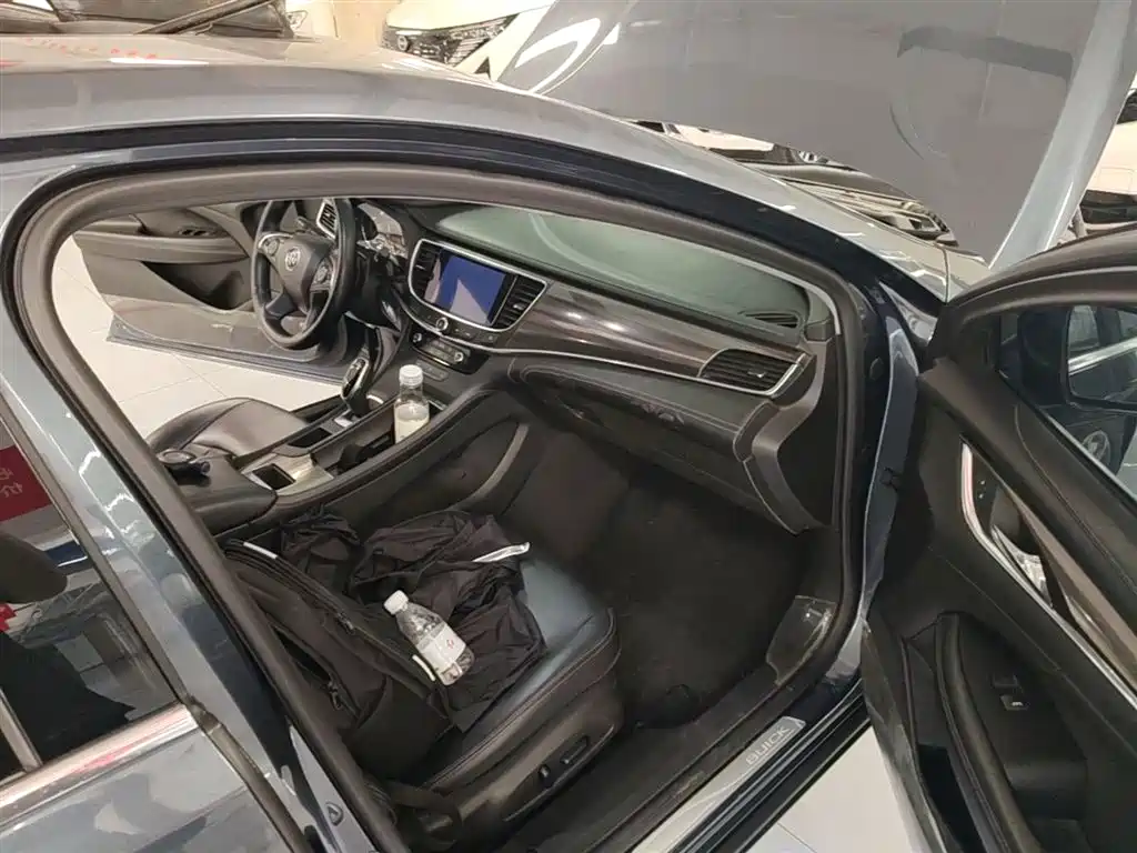 Buick LaCrosse 2020 — фото 11