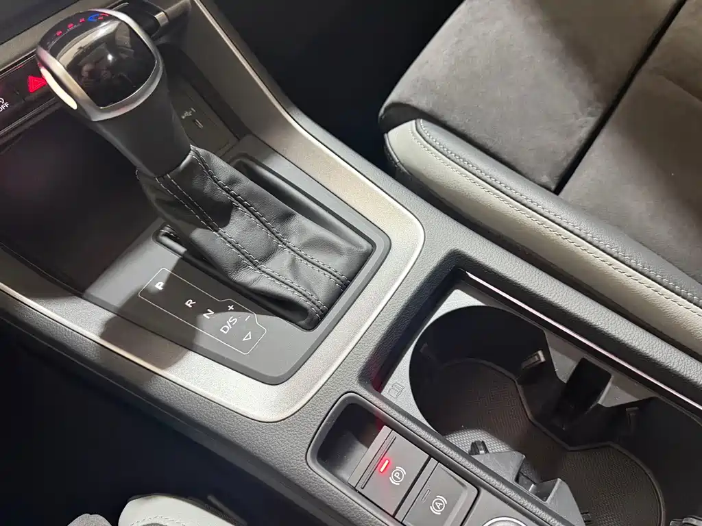 Audi Q3 2023 — фото 15