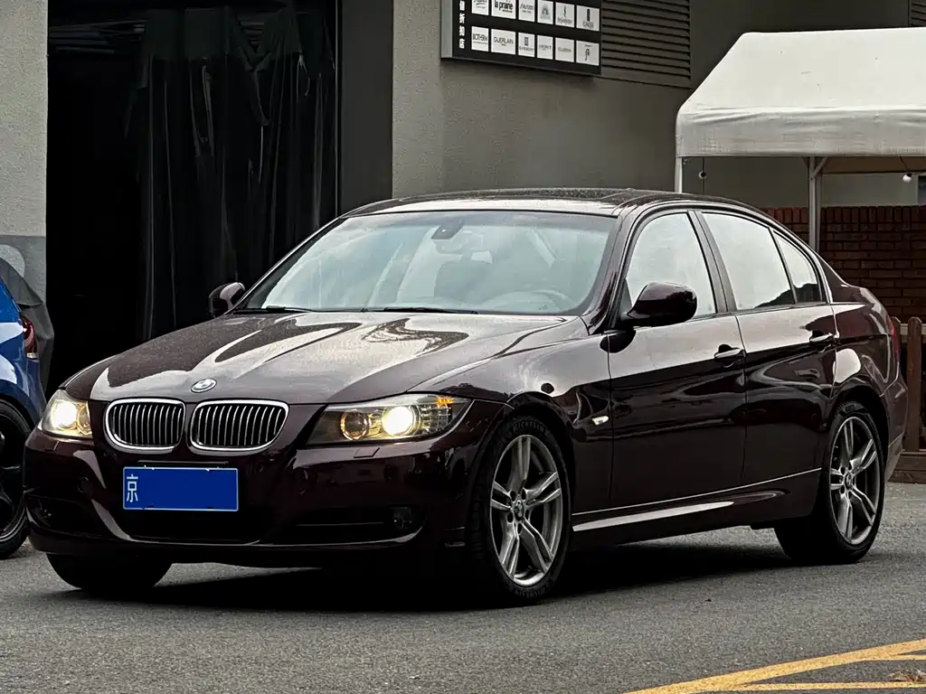 BMW 3 Series 2010