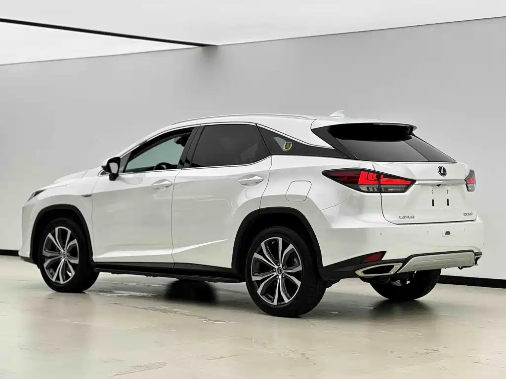 Lexus RX 2022 — фото 3