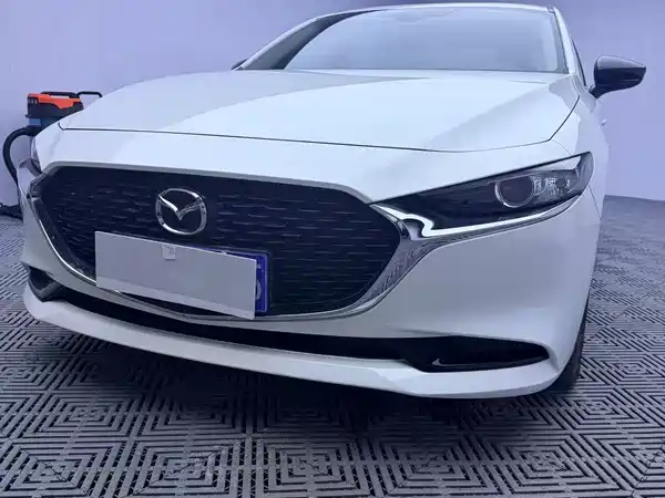Mazda 3 Axela 2022