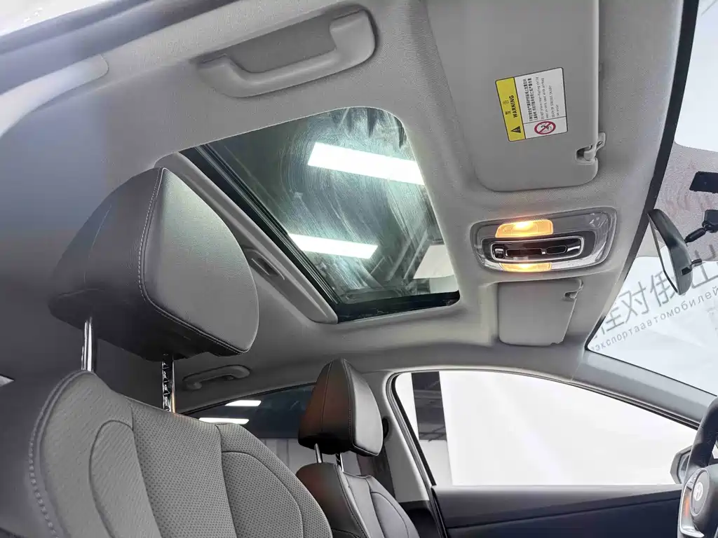 Hyundai Elantra 2023 — фото 19