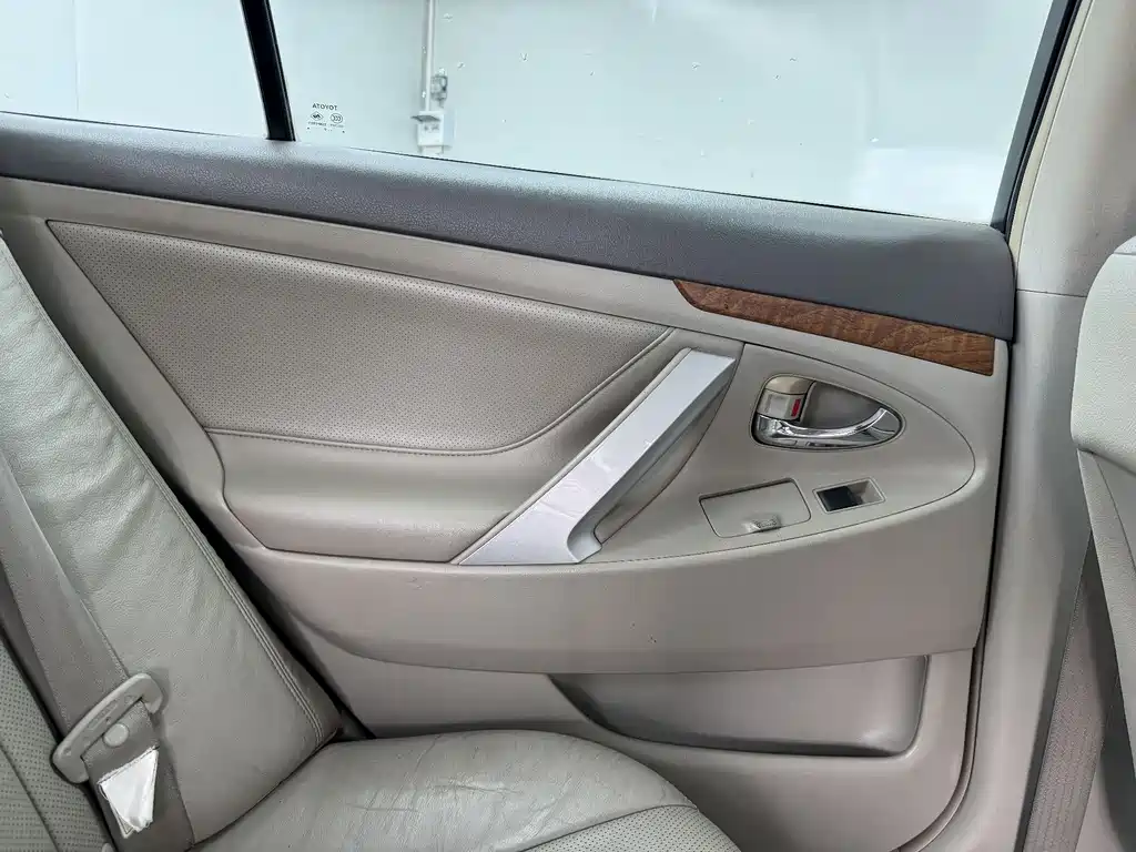 Toyota Camry 2009 — фото 15