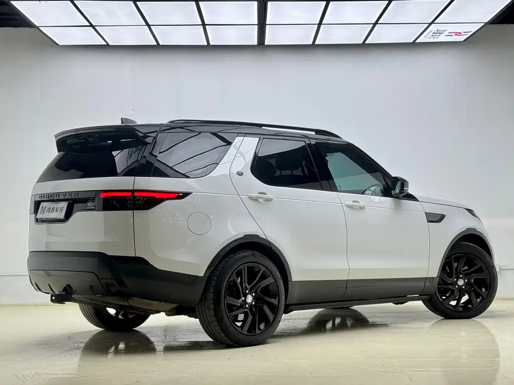 Land Rover Discovery 2018 — фото 5