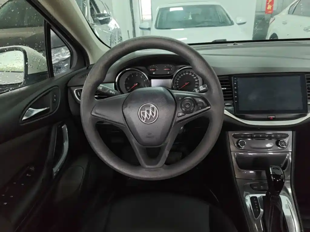 Buick Verano 2018 — фото 11