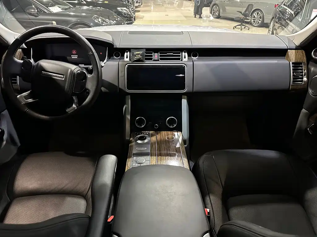 Land Rover Range Rover 2019 — фото 12