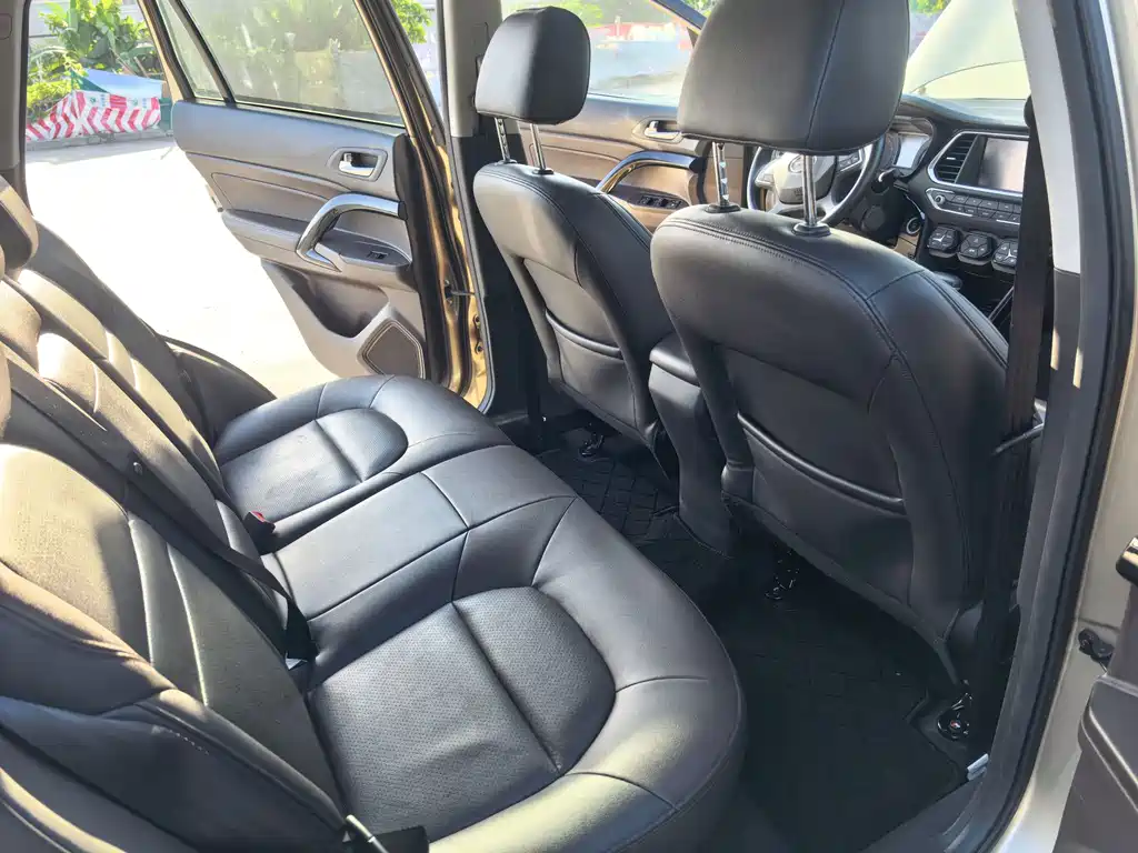 GAC Motor Trumpchi GS4 2015 — фото 16