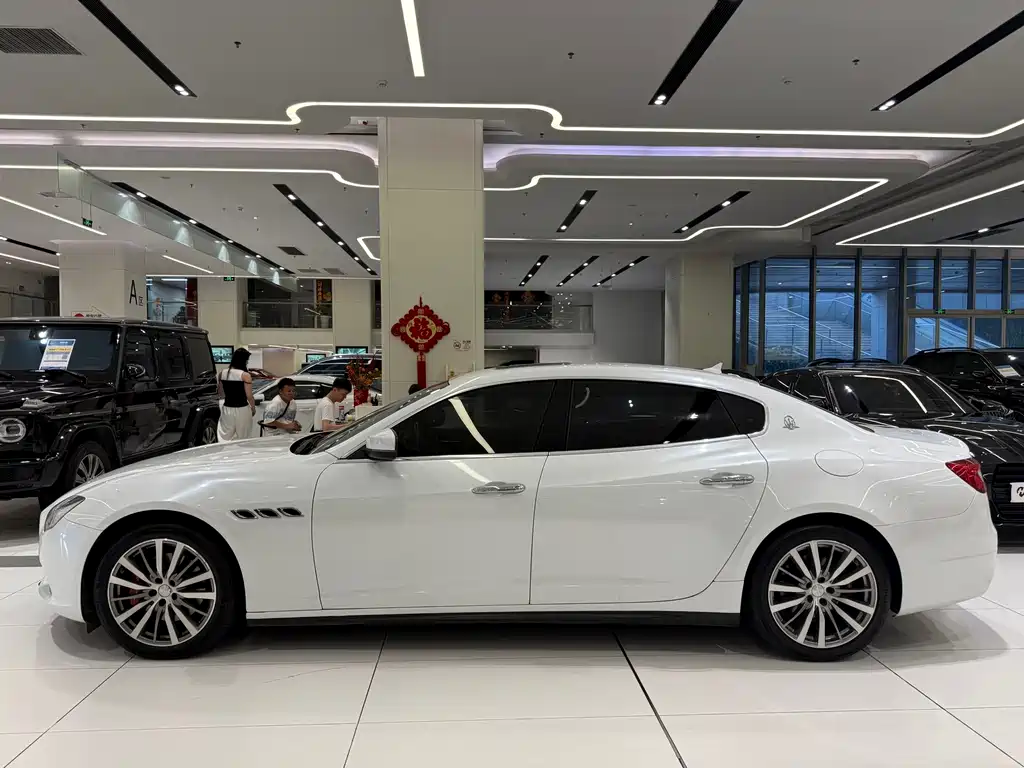 Maserati Quattroporte 2019 — фото 14