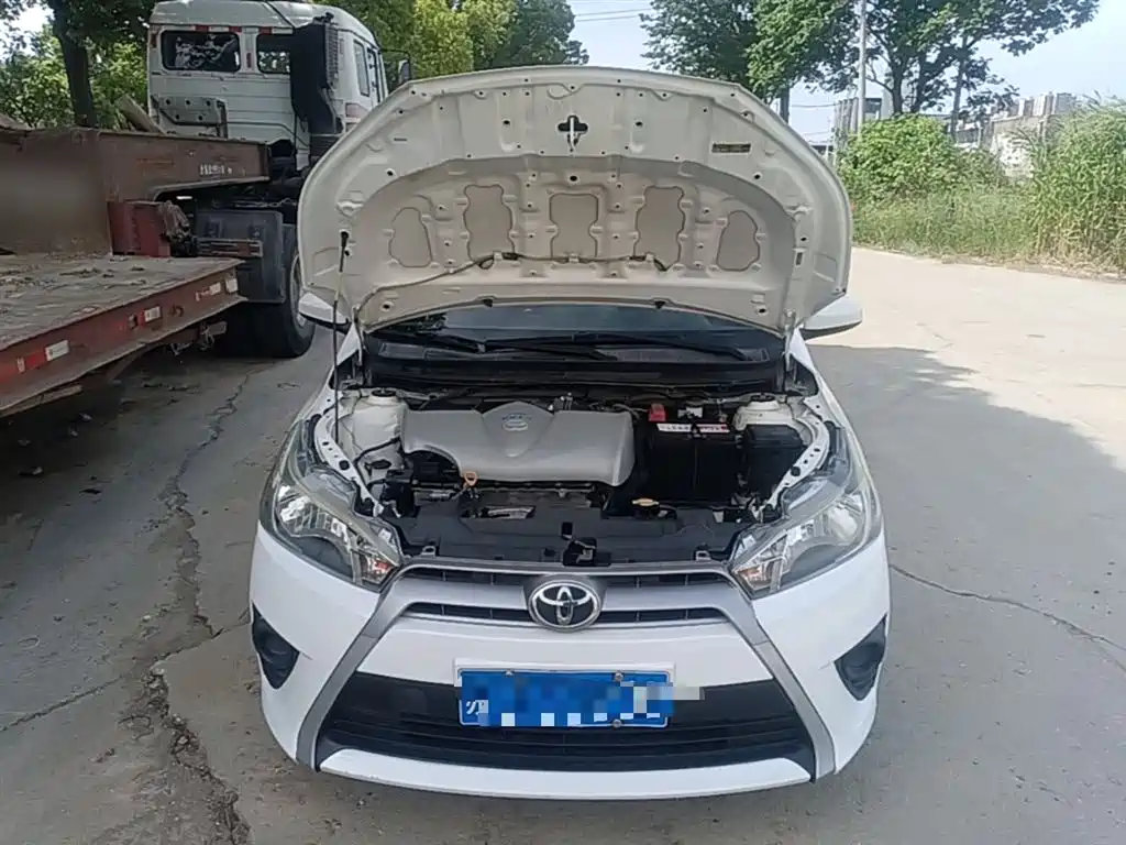 Toyota Yaris L 2015 — фото 20