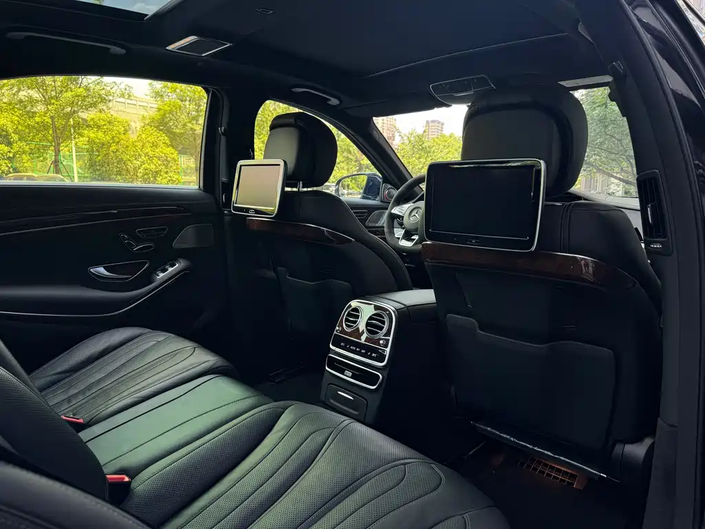 Mercedes-Benz S-Class AMG 2018 — фото 16