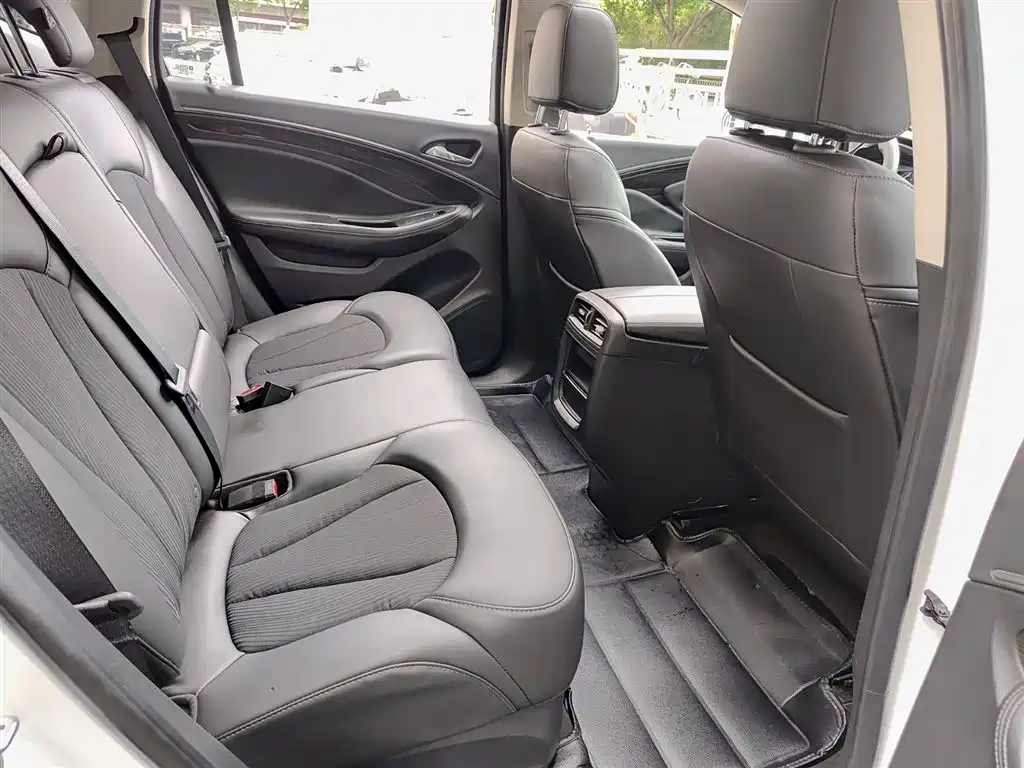 Buick Envision Plus 2018 — фото 11