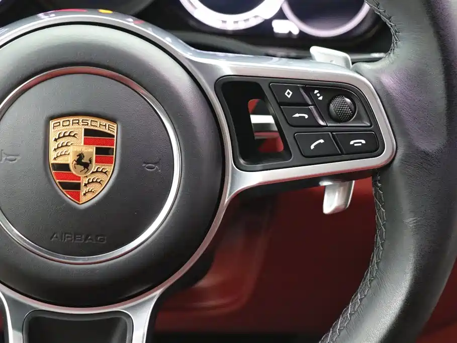 Porsche Cayenne 2020 — фото 18