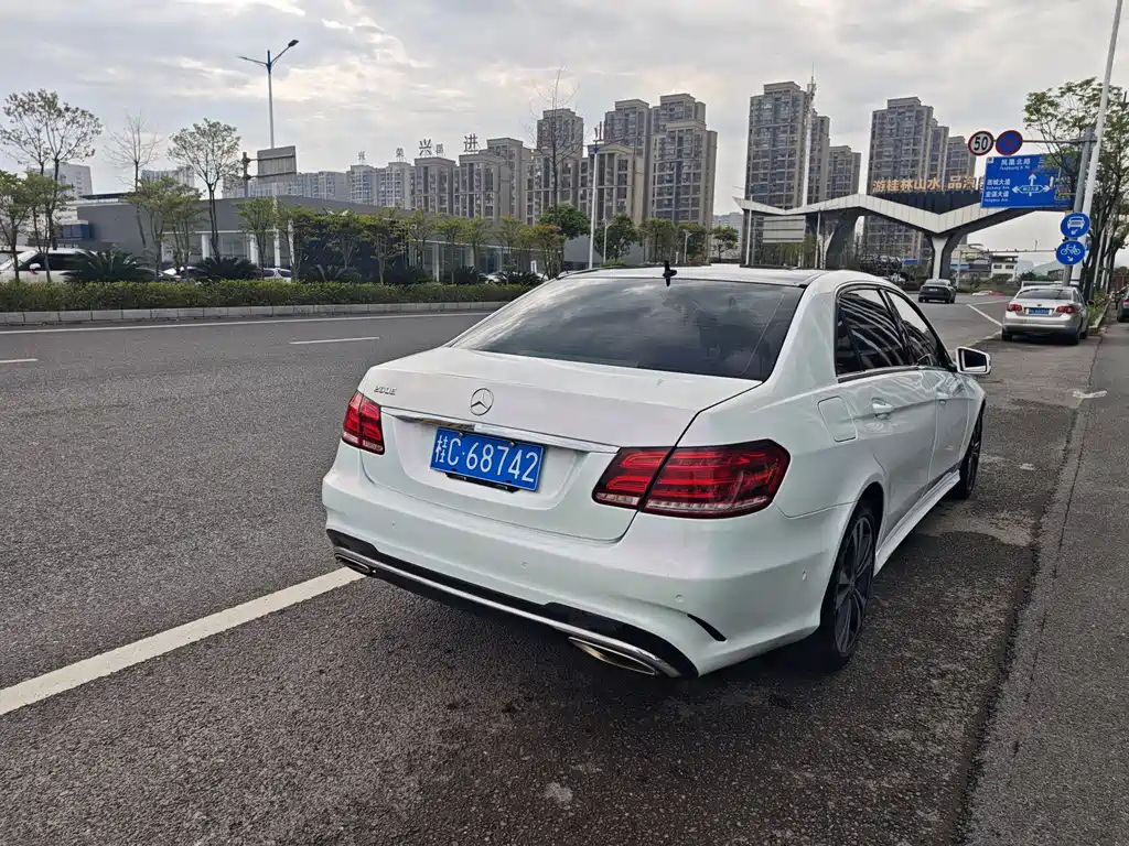 Mercedes-Benz E-Class 2015 — фото 5