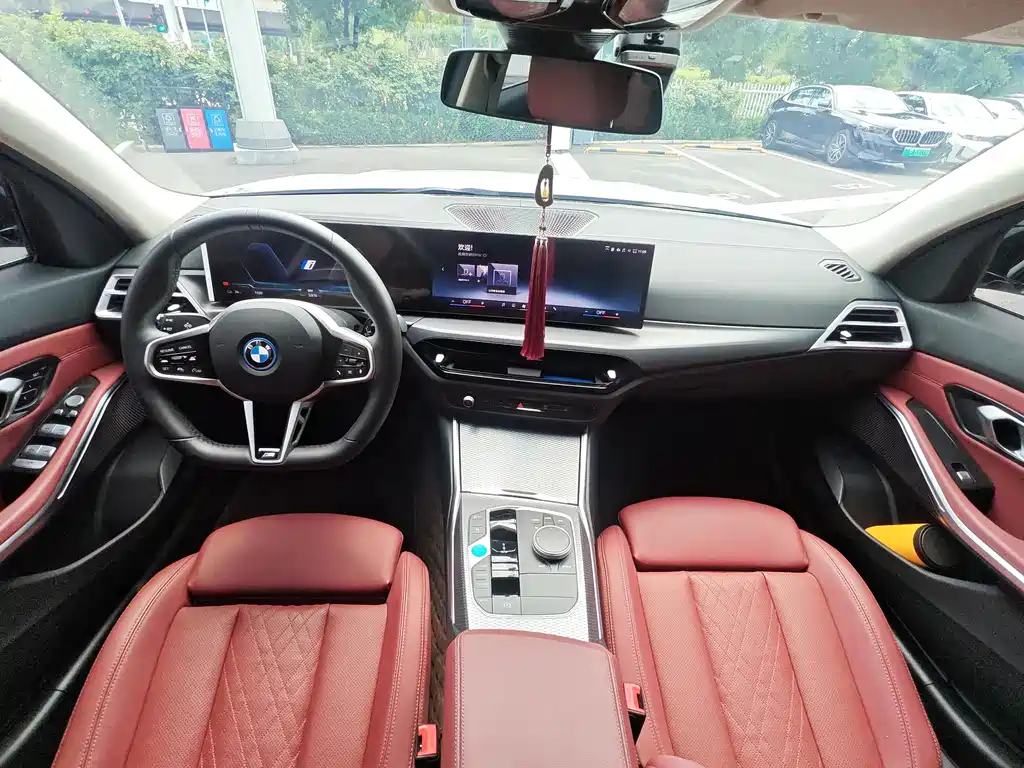BMW i3 2025 — фото 19
