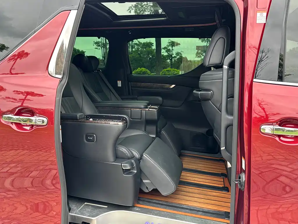 Toyota Alphard 2020 — фото 7