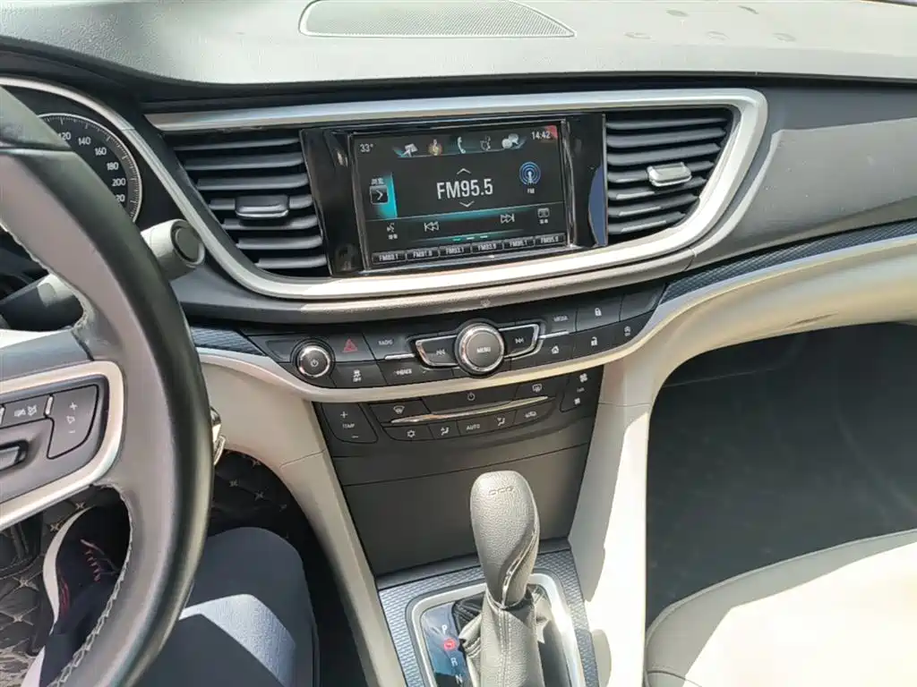Buick Excelle 2020 — фото 13