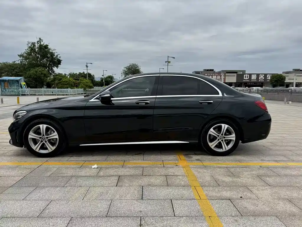 Mercedes-Benz C-Class 2019 — фото 4