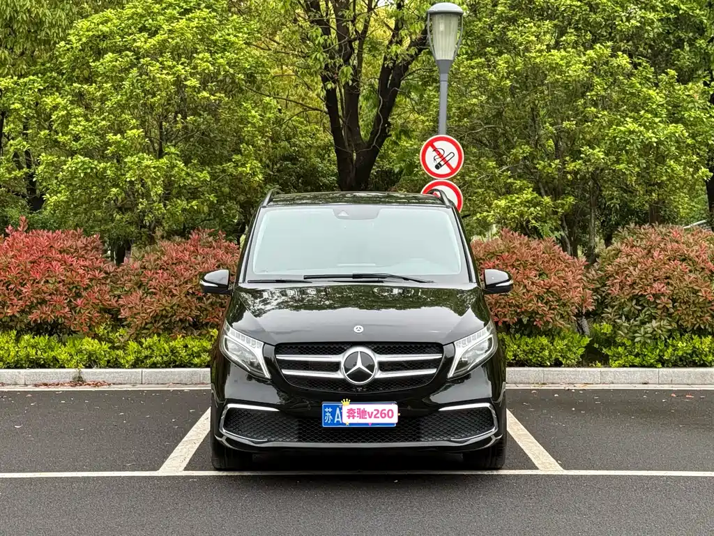 Mercedes-Benz V-Class 2021 — фото 1