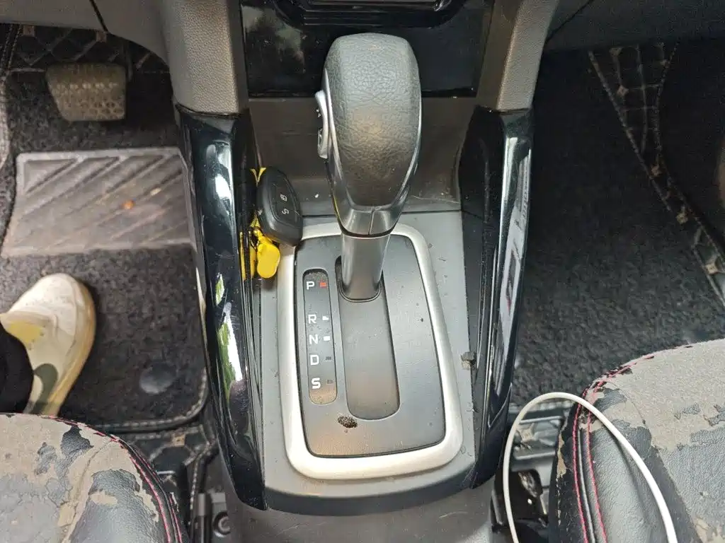 Ford EcoSport 2015 — фото 7
