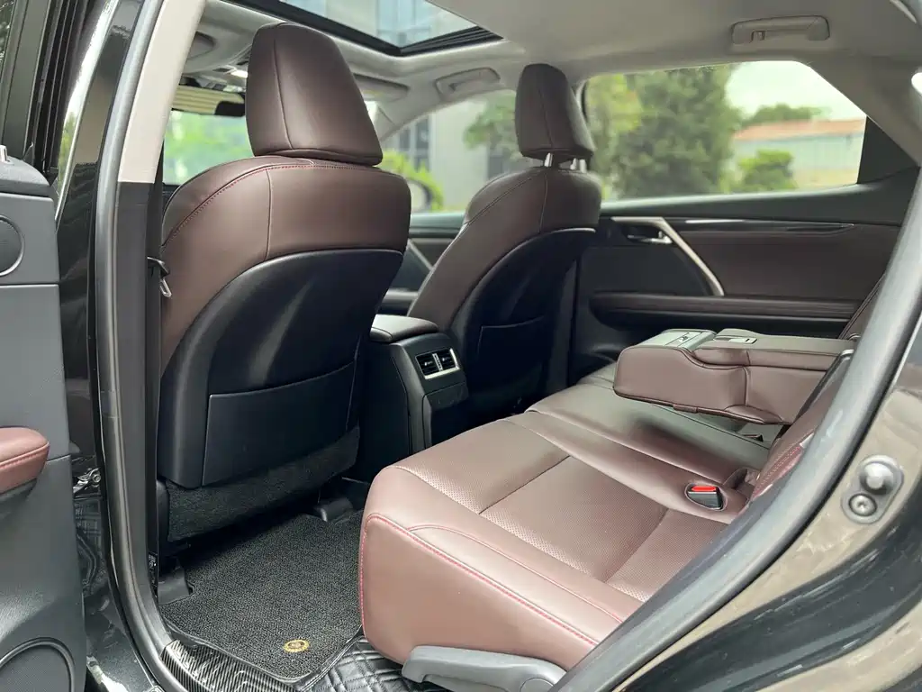 Lexus RX 2022 — фото 14